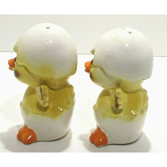 Vtg Spring Chicks Salt Pepper Shakers Made in Japan - Picture 4 of 5